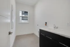 3BR Courtyard Home - 15 - Laundry Room